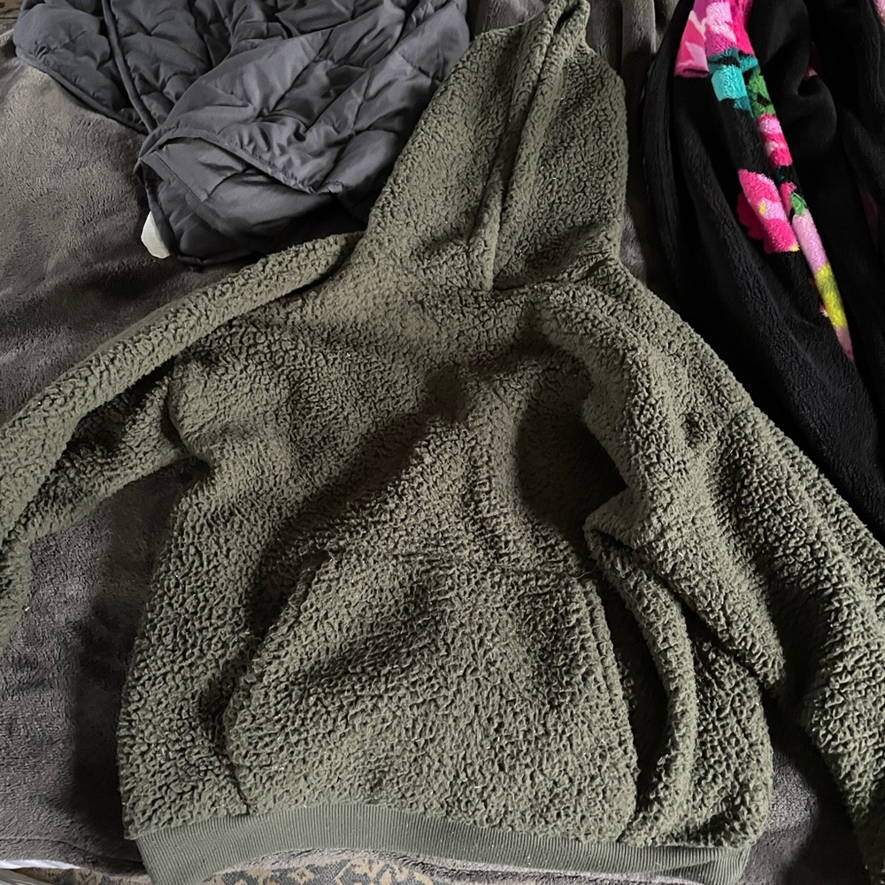 american eagle fuzzy hoodie
